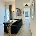 Today With A Private Balcony Διαμέρισμα