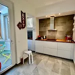 Διαμέρισμα Today With A Private Balcony