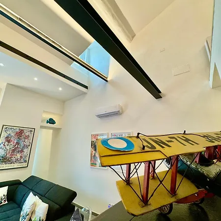 Today With A Private Balcony Florença