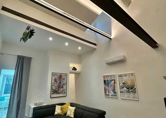 Today With A Private Balcony 公寓